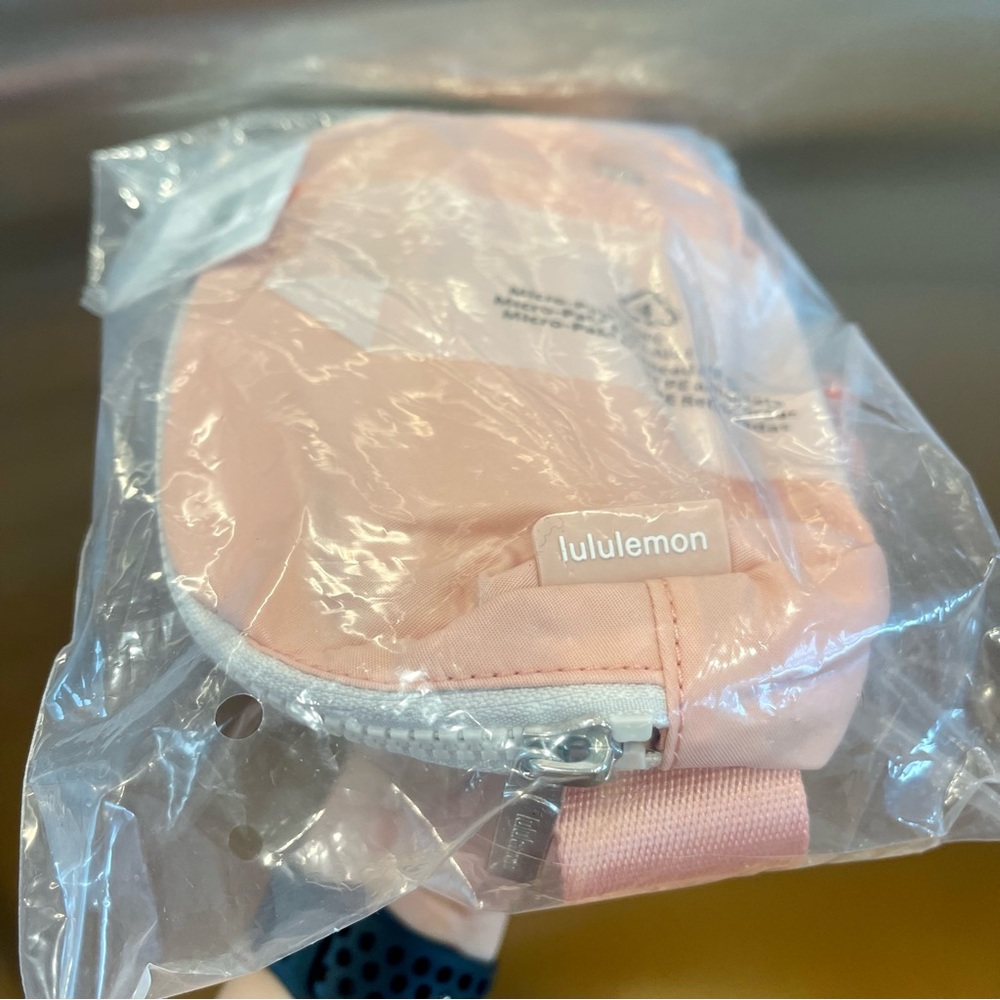 NWT Melon Sorbet Lululemon Everywhere Belt bag silver hardware logo 1L size pink - Picture 10 of 14